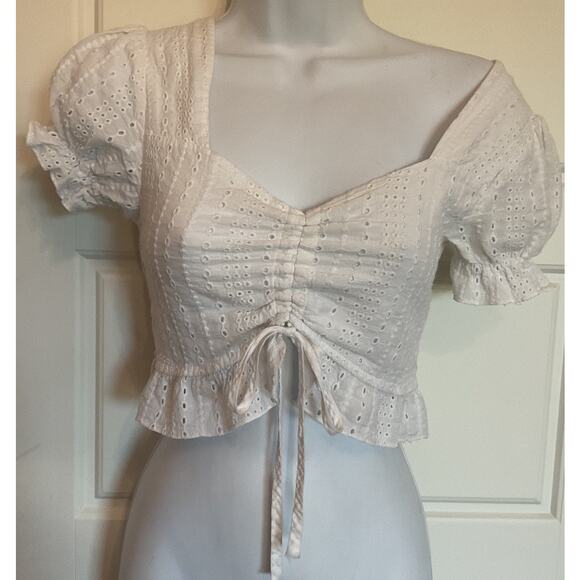 ROMWE Tops - Romwe White Eyelet Off Shoulder Boho Peasant Top S